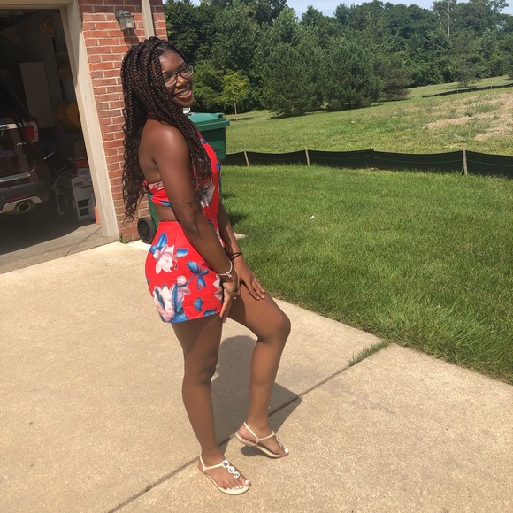 Meet your Posher, Trinity - Picture 1 of 1